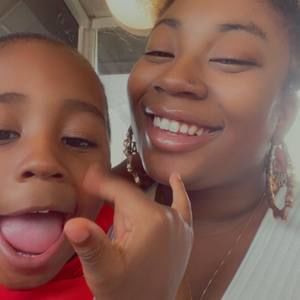 Meet your Posher, Janay